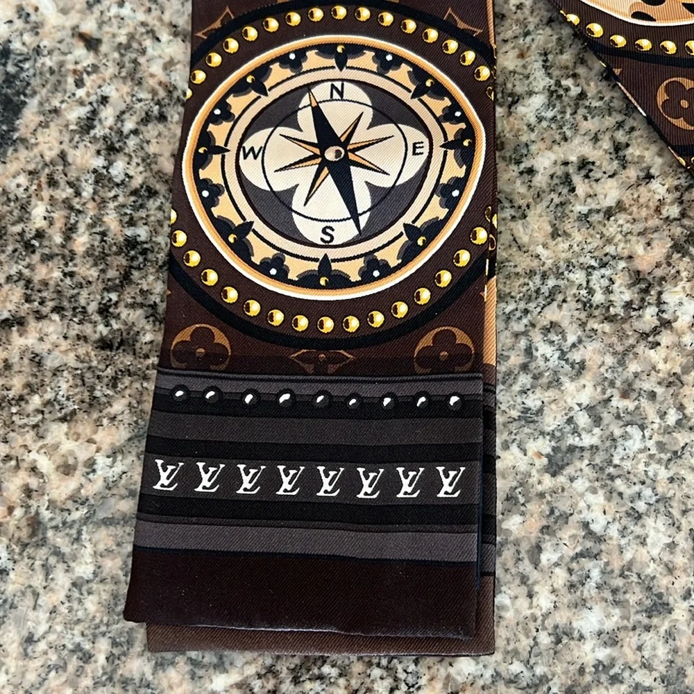 Louis Vuitton 100% silk